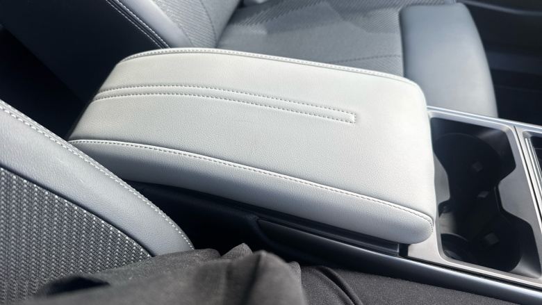 Ford Explorer 210kW Select 77kWh 5dr Auto Electric Estate